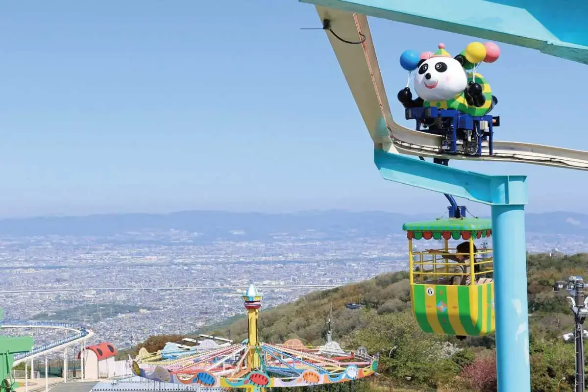 High-altitude wireless mesh at Ikoma Sanjo Amusement Park