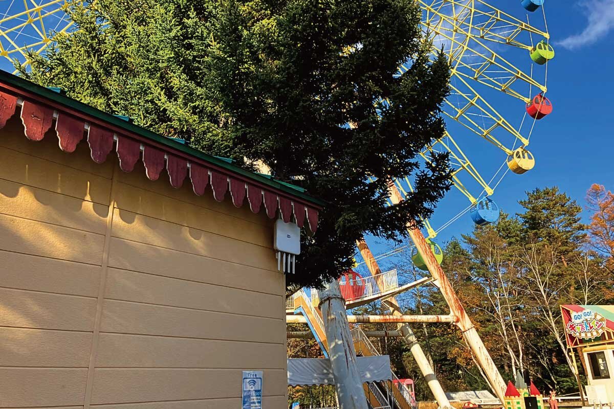 屋外に設置されたPicoCELAデバイス